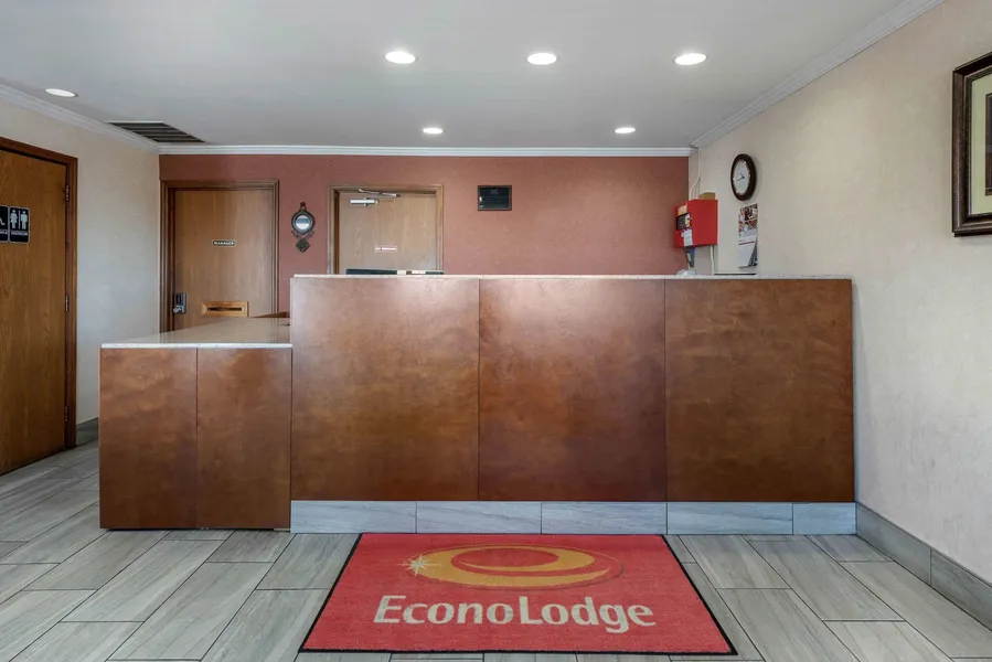 Econo Lodge Lexington Southeast hotel detail image 2