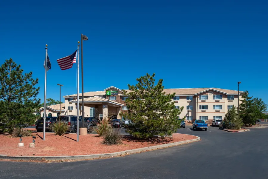 Holiday Inn Express Farmington - Bloomfield by IHG hotel detail image 2
