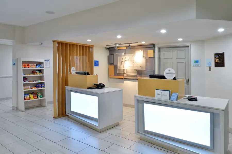 Holiday Inn Express Farmington - Bloomfield by IHG hotel detail image 6
