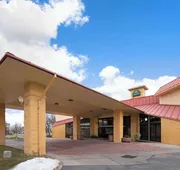 La Quinta Inn & Suites by Wyndham Salt Lake City - Layton hotel detail image 3