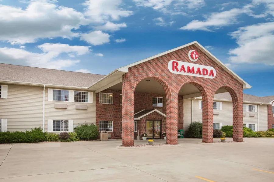 Ramada by Wyndham Spirit Lake/Okoboji hotel detail image 2