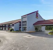 Red Roof Inn PLUS+ Mt Pleasant - Patriots Point hotel detail image 4