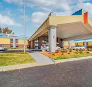 Baymont by Wyndham Muncie Near Ball State University hotel detail image 3