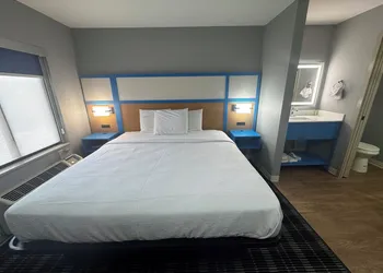 AmericInn by Wyndham Rawlins hotel thumbnail 7