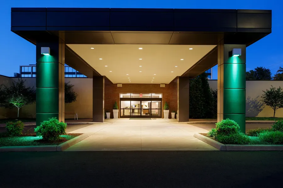 Holiday Inn Hotel & Suites Charleston West by IHG hotel detail image 2