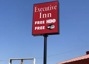 Executive Inn hotel thumbnail 2