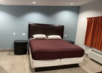 Executive Inn hotel thumbnail 8