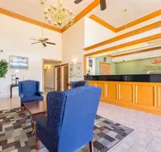 Econo Lodge Inn & Suites Bentonville hotel detail image 4