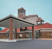 La Quinta Inn & Suites by Wyndham Oklahoma City - NW Expwy hotel detail image 7