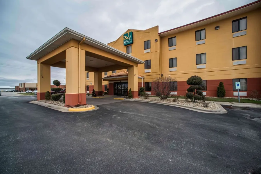 Quality Inn Litchfield Route 66 hotel detail image 2
