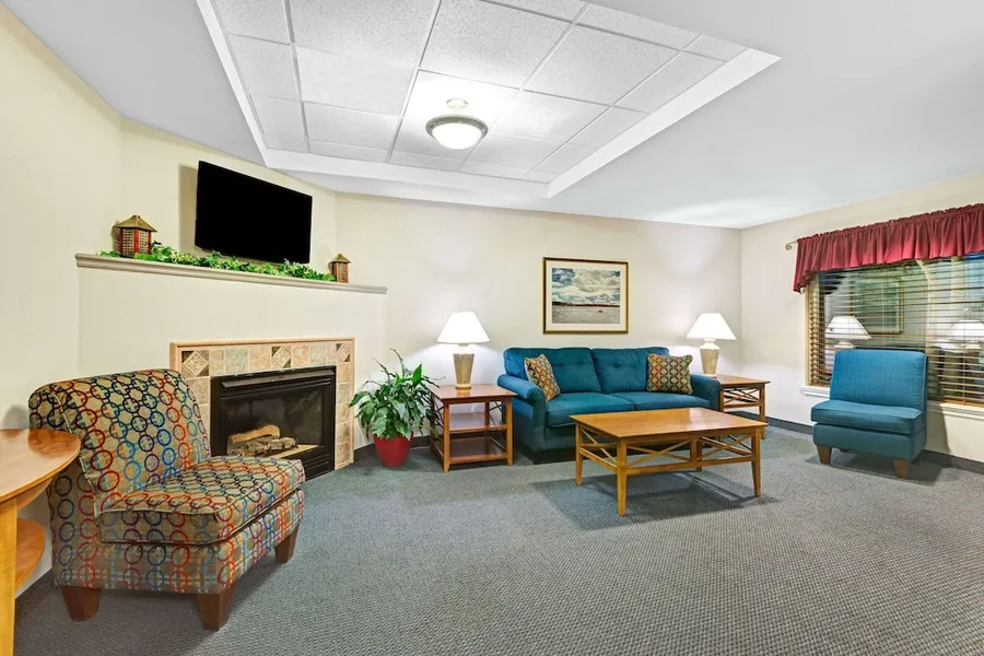 Ramada by Wyndham Saco/Old Orchard Beach Area hotel detail image 6