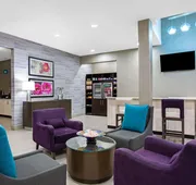 La Quinta Inn & Suites by Wyndham Pharr North McAllen hotel detail image 4