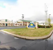 Days Inn by Wyndham Covington hotel detail image 3