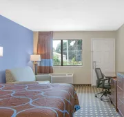 Super 8 by Wyndham Brinkley hotel detail image 4