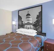 Super 8 by Wyndham Brinkley hotel detail image 7