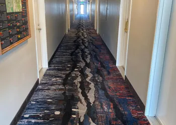 Super 8 Prairie Du Chien hotel thumbnail 7