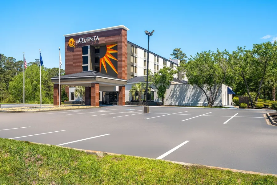 La Quinta Inn & Suites by Wyndham Myrtle Beach hotel detail image 2