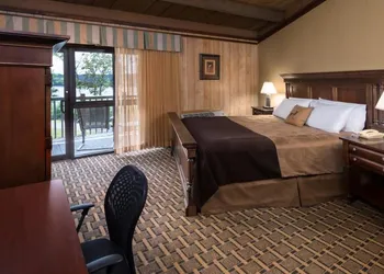 Hueston Woods Lodge and Conference Center hotel thumbnail 8