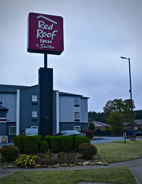 Red Roof Inn & Suites Little Rock hotel detail image 6