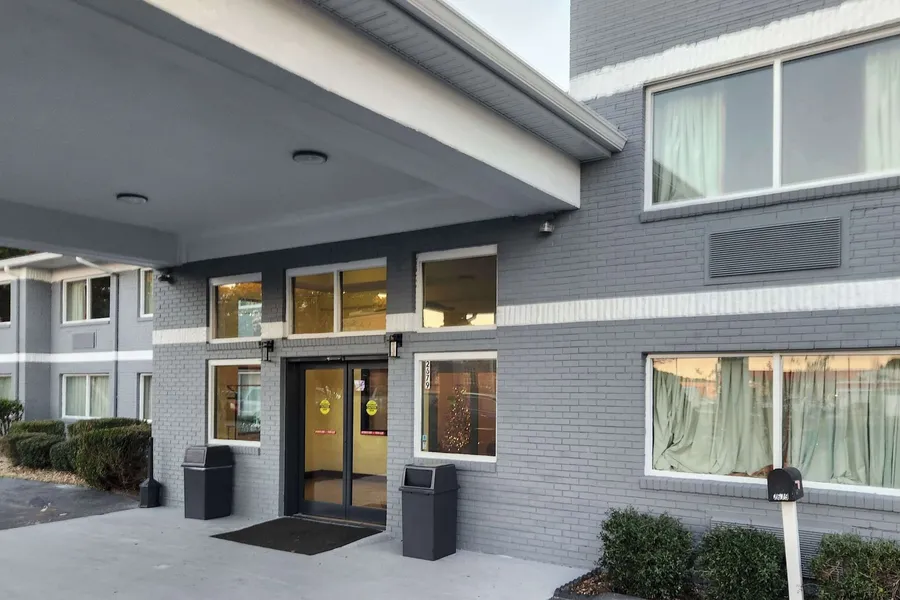 Econo Lodge Inn & Suites Warsaw hotel detail image 2