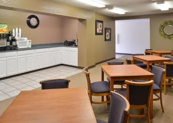 Americas Best Value Inn Smackover hotel thumbnail 4
