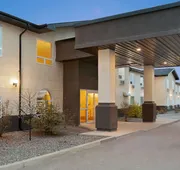 Days Inn & Suites by Wyndham Thompson hotel detail image 5