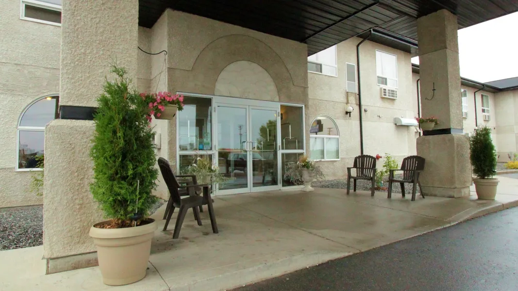 Days Inn & Suites by Wyndham Thompson hotel detail image 6