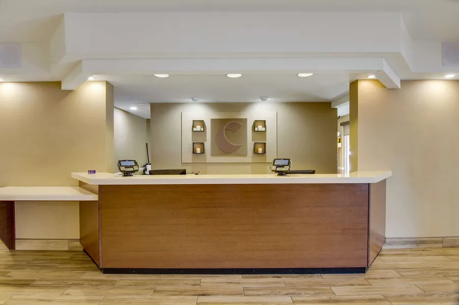 Comfort Inn Airport hotel detail image 6