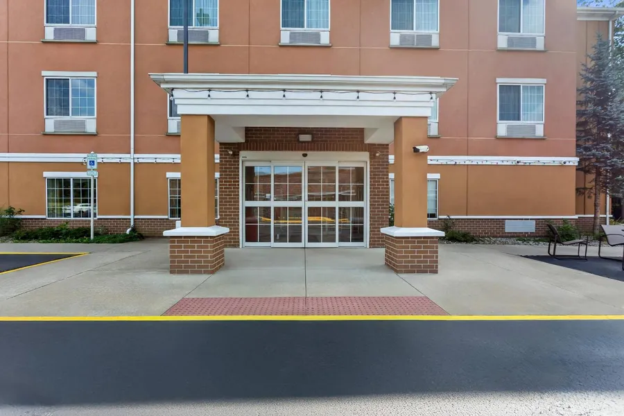 Quality Inn Near Interstate I94 hotel detail image 2
