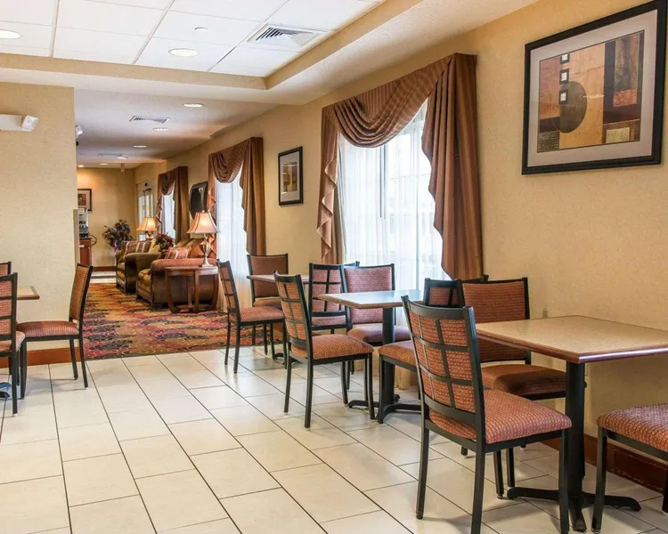 Quality Inn Near Interstate I94 hotel detail image 6