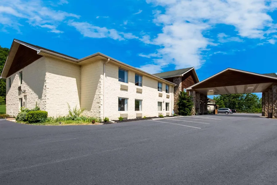 SureStay Plus Hotel by Best Western Berkeley Springs hotel detail image 2