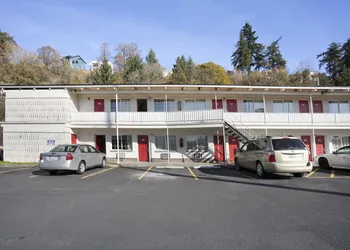 OYO Hotel Kalama hotel thumbnail 2