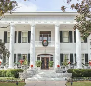 1842 Inn hotel detail image 4