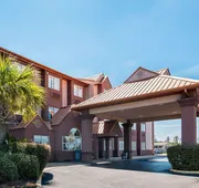 Econo Lodge Inn & Suites Natchitoches hotel detail image 4