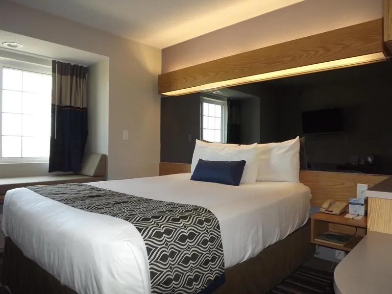 Microtel Inn & Suites by Wyndham Ames hotel detail image 6