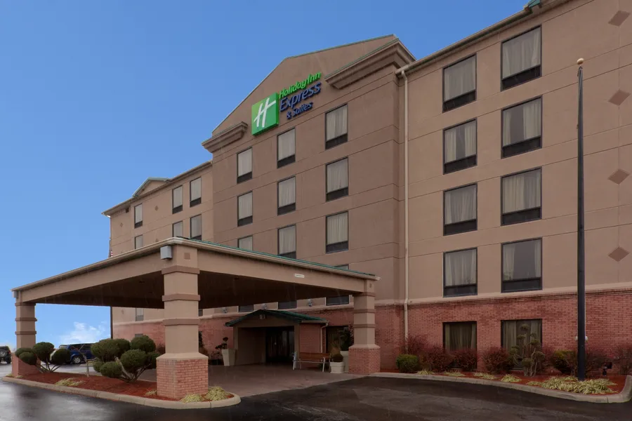 Holiday Inn Express Suites Charleston by IHG hotel detail image 2