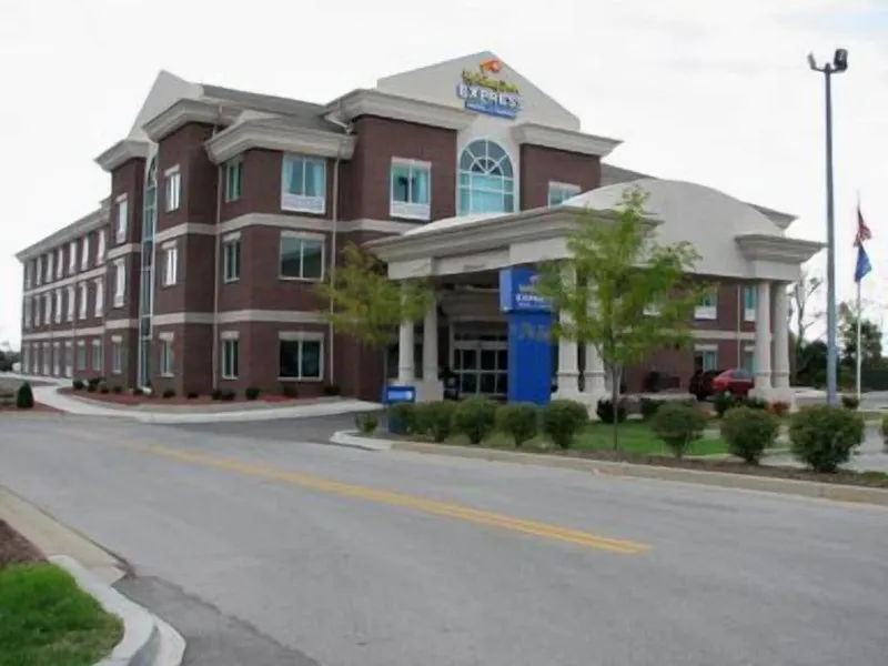Holiday Inn Express Hotel & Suites Frankfort by IHG hotel detail image 2