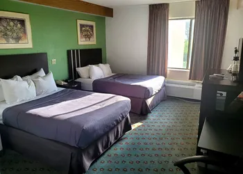 Pleasant stay Inn and Suites Brooklyn hotel thumbnail 6