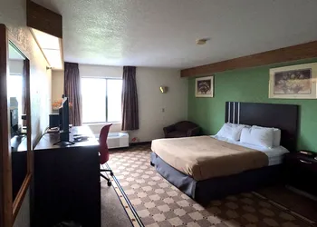 Pleasant stay Inn and Suites Brooklyn hotel thumbnail 7