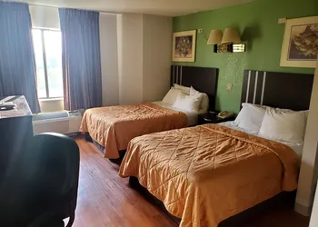 Pleasant stay Inn and Suites Brooklyn hotel thumbnail 8