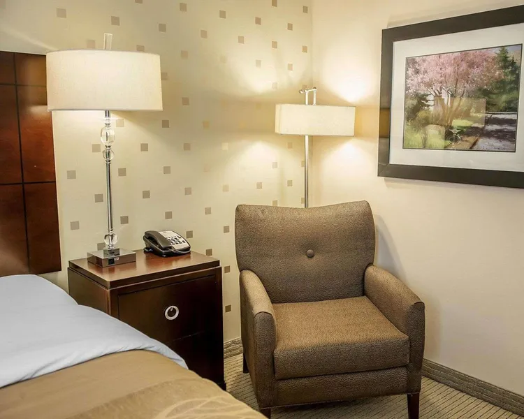 Comfort Inn Bloomington near University hotel detail image 2