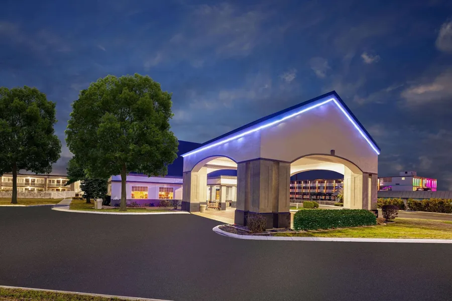 Days Inn by Wyndham Austintown hotel detail image 6