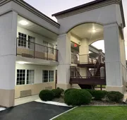 Days Inn by Wyndham Austintown hotel detail image 7