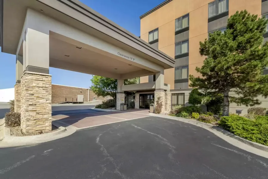 Holiday Inn Express and Suites Weatherford by IHG hotel detail image 2