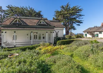 Elk Cove Inn & Spa hotel thumbnail 2