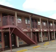 Colonial Inn hotel detail image 3