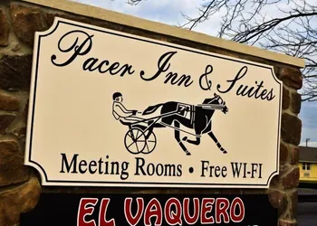 Pacer Inn And Suites Delaware hotel thumbnail 3