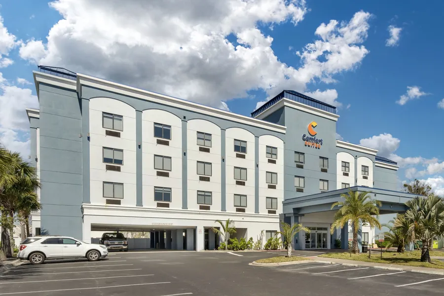 Comfort Suites West Jacksonville hotel detail image 2