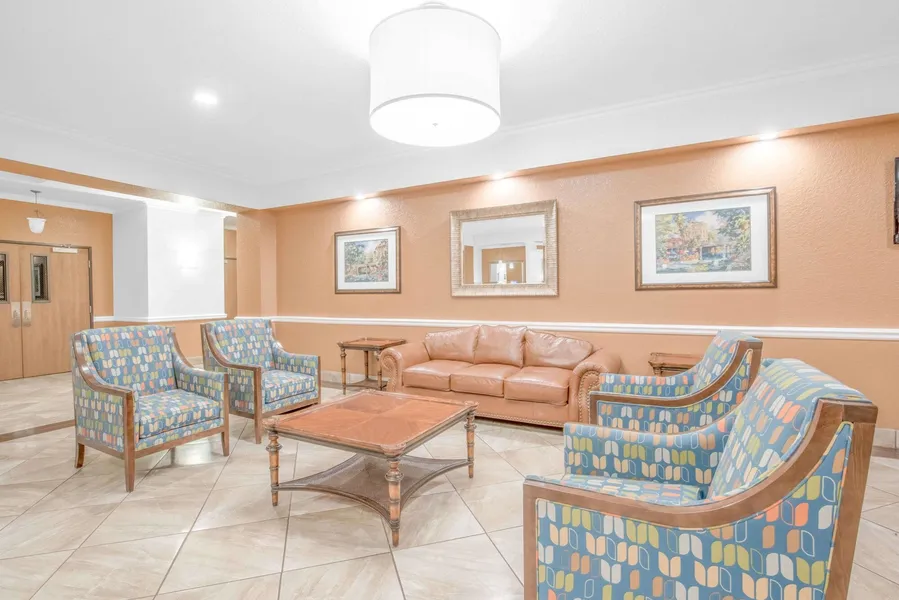 Baymont by Wyndham Pearsall hotel detail image 6