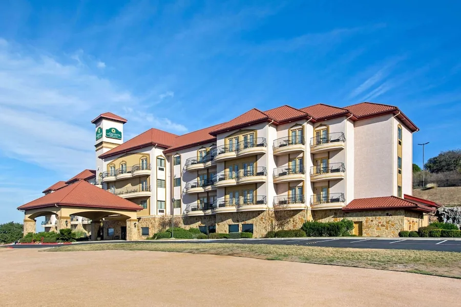 La Quinta Inn & Suites by Wyndham Marble Falls hotel detail image 2